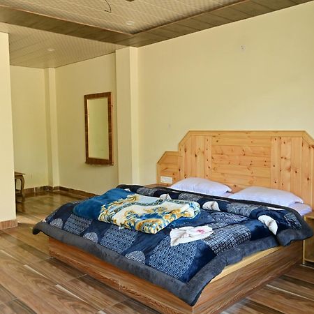 Nomadic Den Manali Hostel Exterior photo