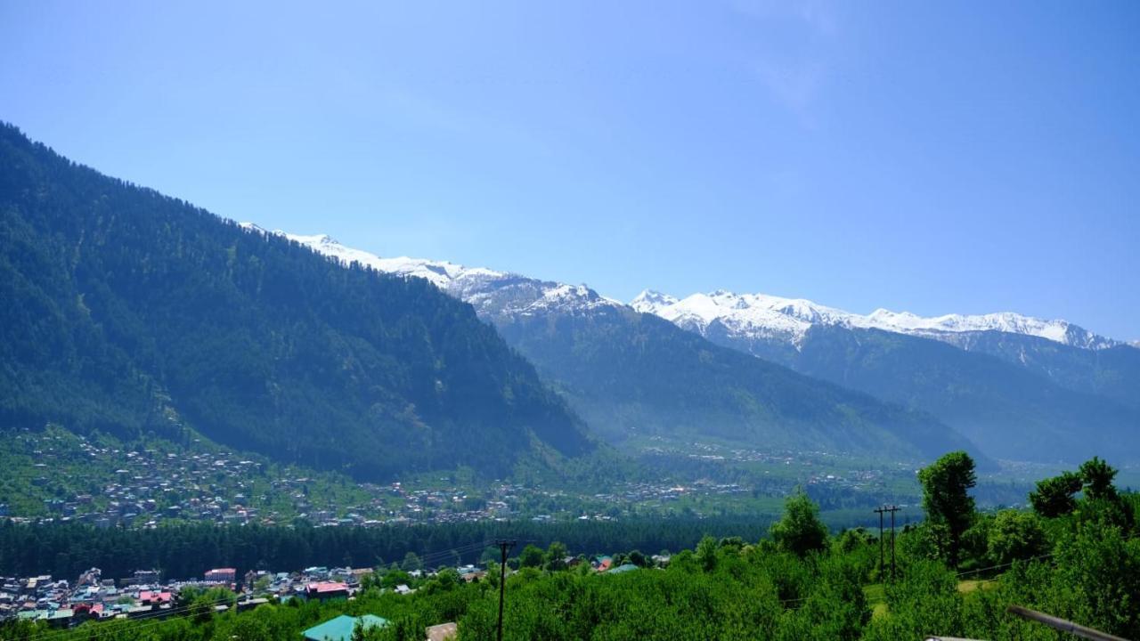 Nomadic Den Manali Hostel Exterior photo