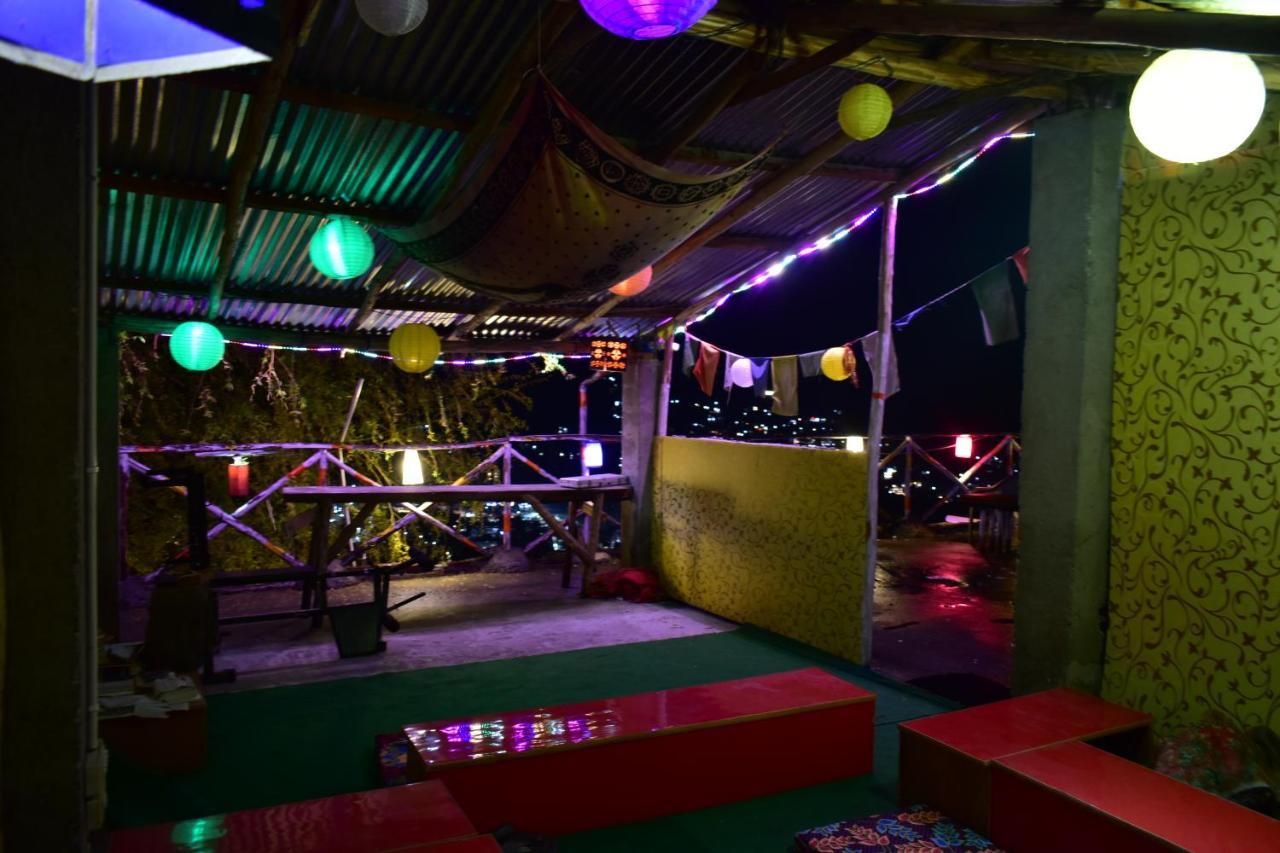 Nomadic Den Manali Hostel Exterior photo