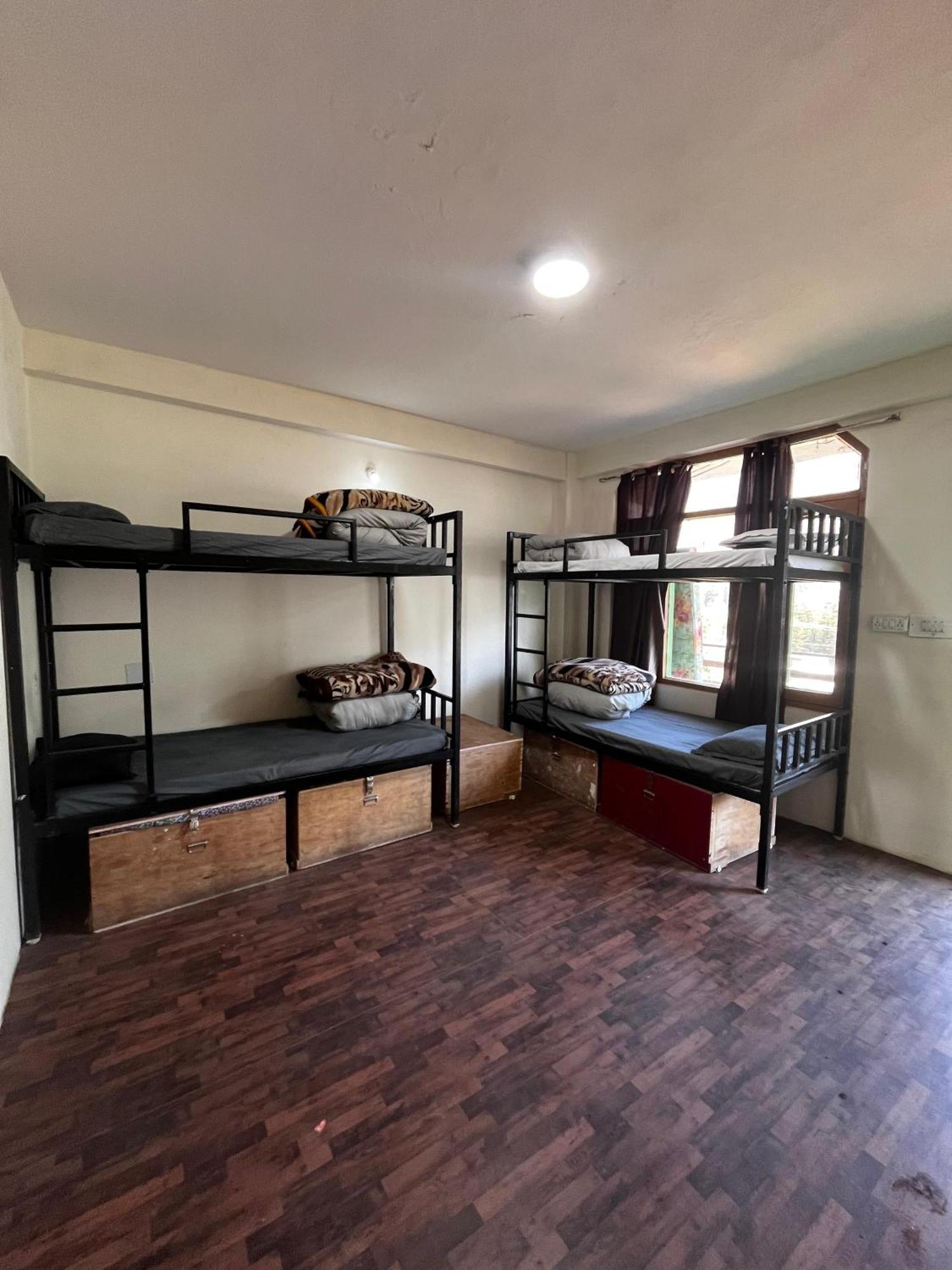 Nomadic Den Manali Hostel Room photo